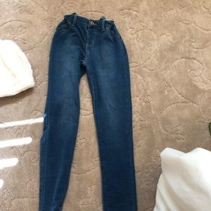 Girls cat and jacks jeans size large never worn